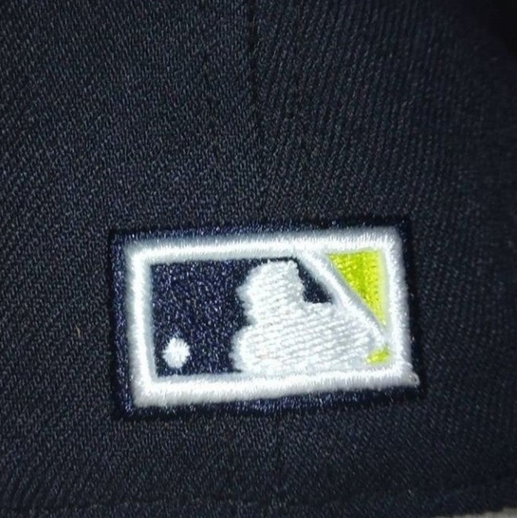 Chicago White Sox Kiwi Collection Fitted Hat - Picture 4 of 5